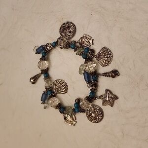 Seaside bracelet on stretchy band